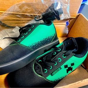 HEELYS  Minecraft big kids size 5 Brand new in box